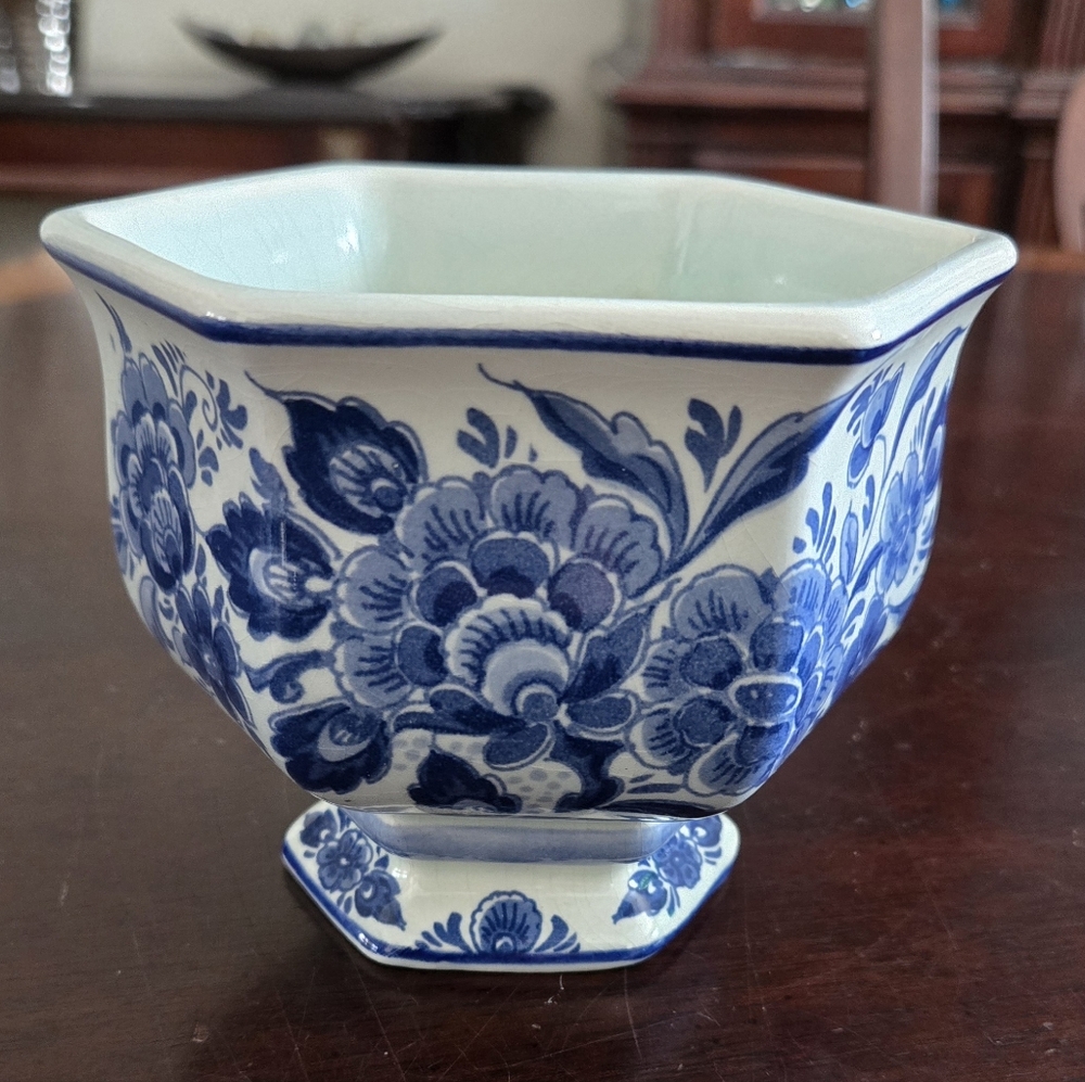 Vintage DELFT Bowl/Planter